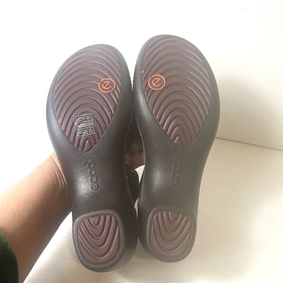 Ecco Womens EU 38 US 7.5 Mid Heels Burgundy Leather Ankle Strap Closed Toe Shoes - Picture 10 of 10